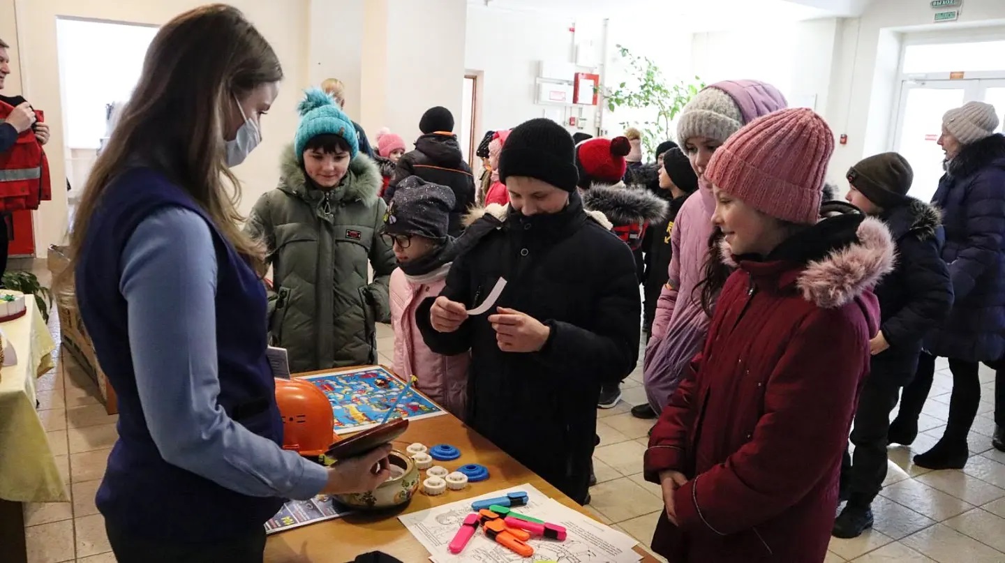 На базе сельского дома Культуры в д.Михалево мы говорили о безопасности